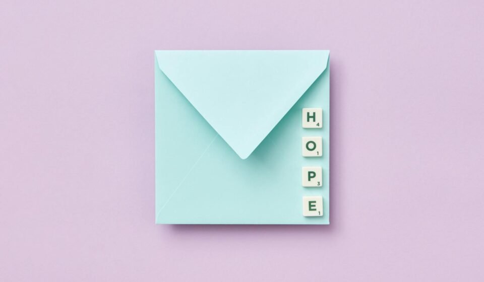 Good News: Students celebrate retirement of longtime cafeteria worker