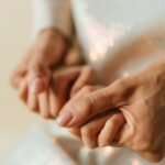 Mom Gets to Touch Daughter’s Hand Again in Emotional Meeting With the Grateful Transplant Recipient