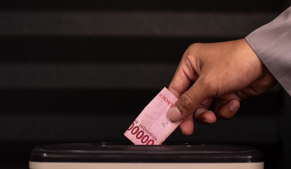 Hong Kong man’s good deed ends in alleged mobile payment scam – The Standard (HK)