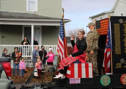 Good news: Town brings homecoming parade to doorstep of 6-year-old battling cancer